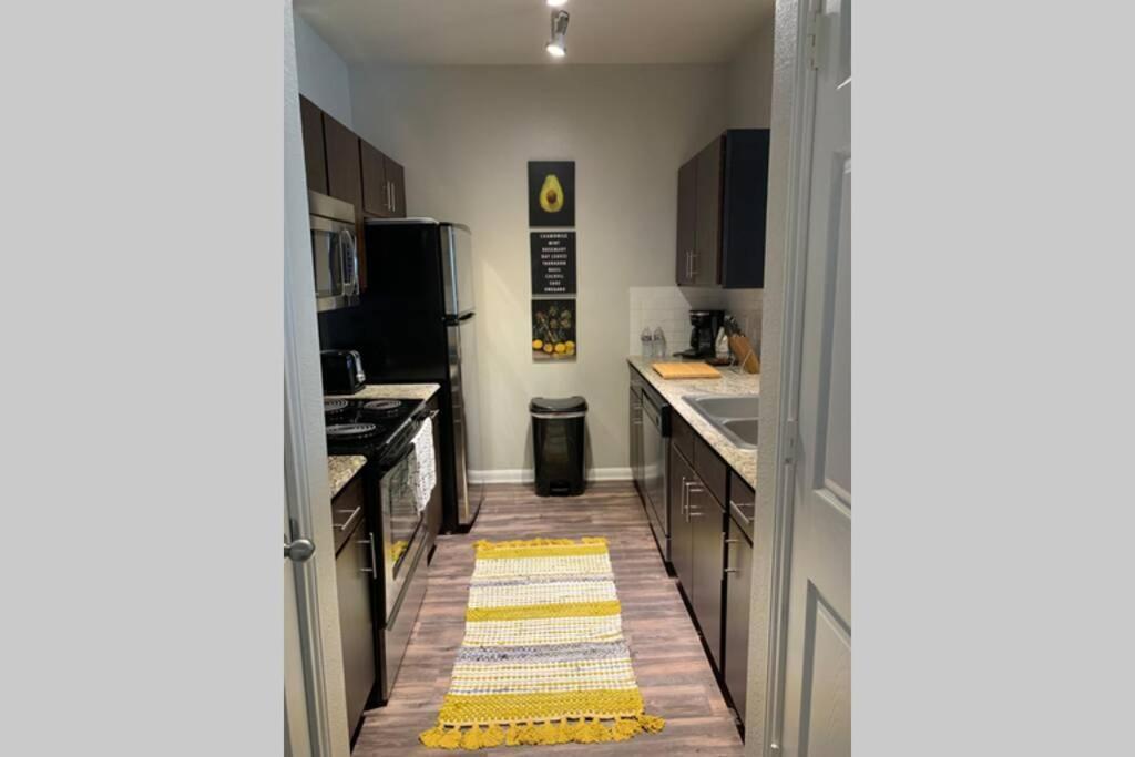 Newly Furnished 1Br Apartment W/ Hermann Park View Хюстън Екстериор снимка