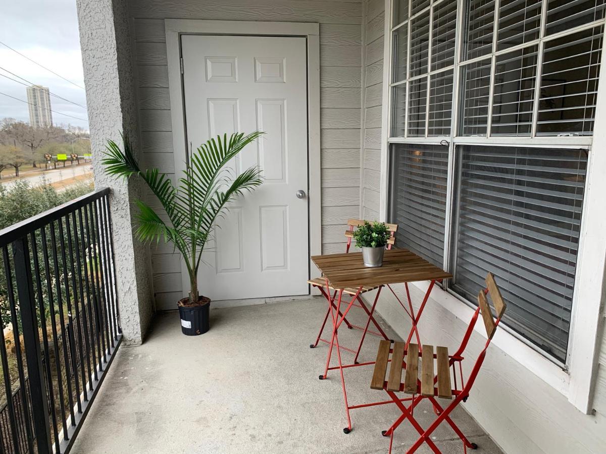 Newly Furnished 1Br Apartment W/ Hermann Park View Хюстън Екстериор снимка
